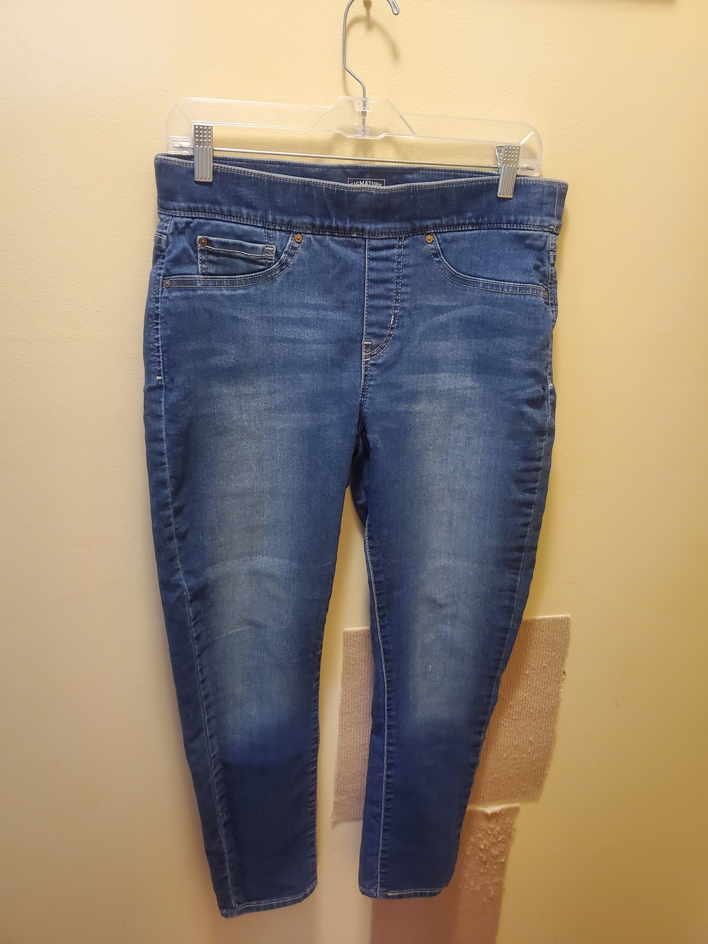 Signature by Levi Strauss Women’s Skinny Jeans - Medium Blue Wash